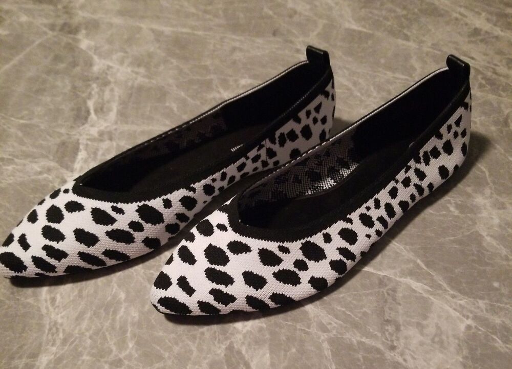NWOT black and white flats size 10